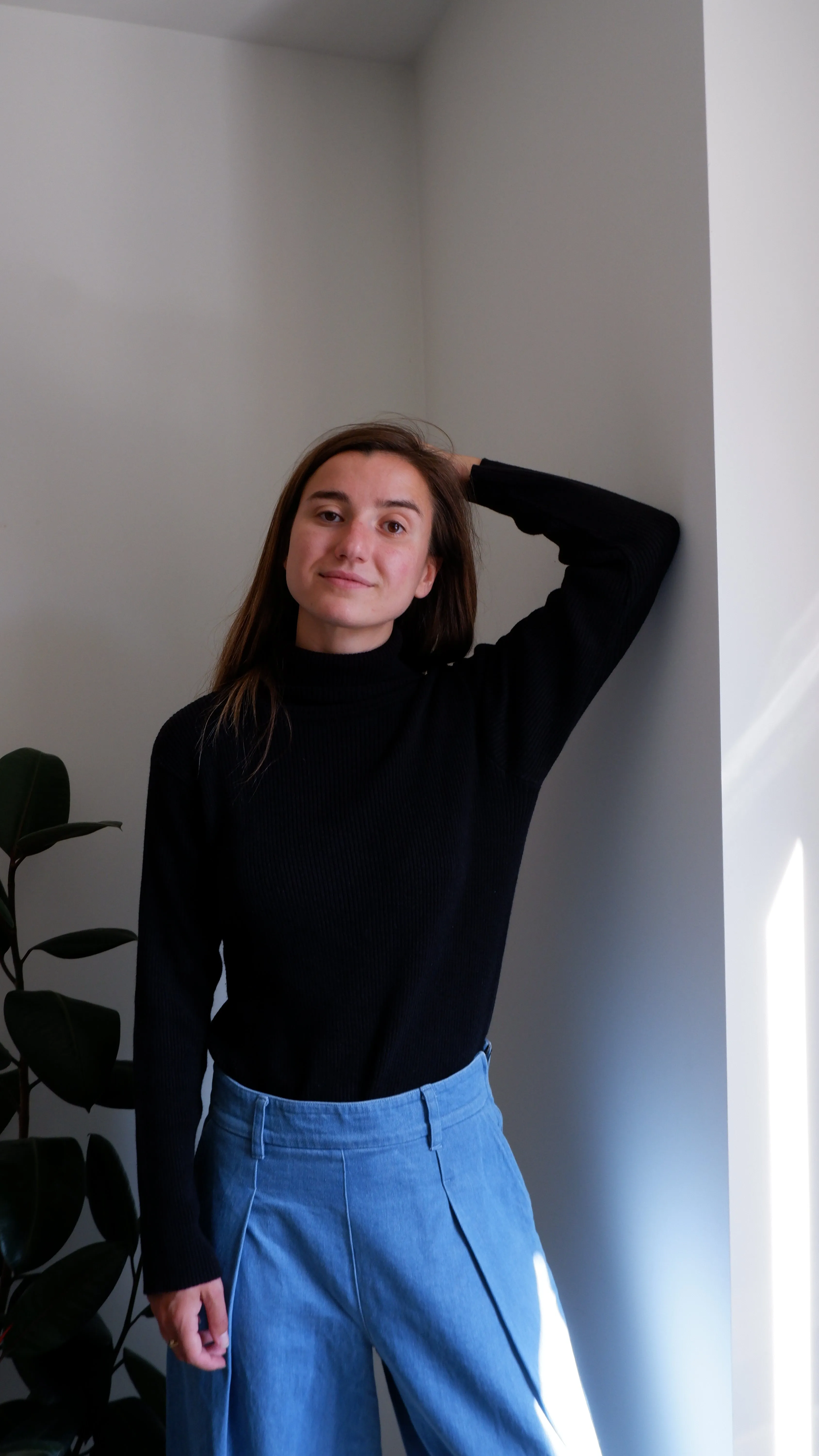90s Black Ribbed Turtleneck - L
