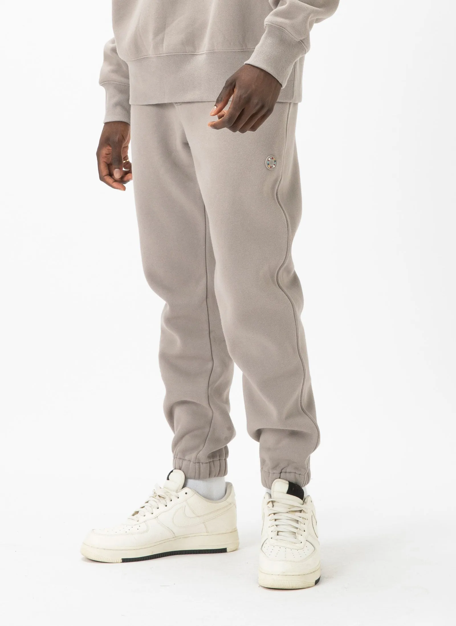 Badge Sweatpant Smoke