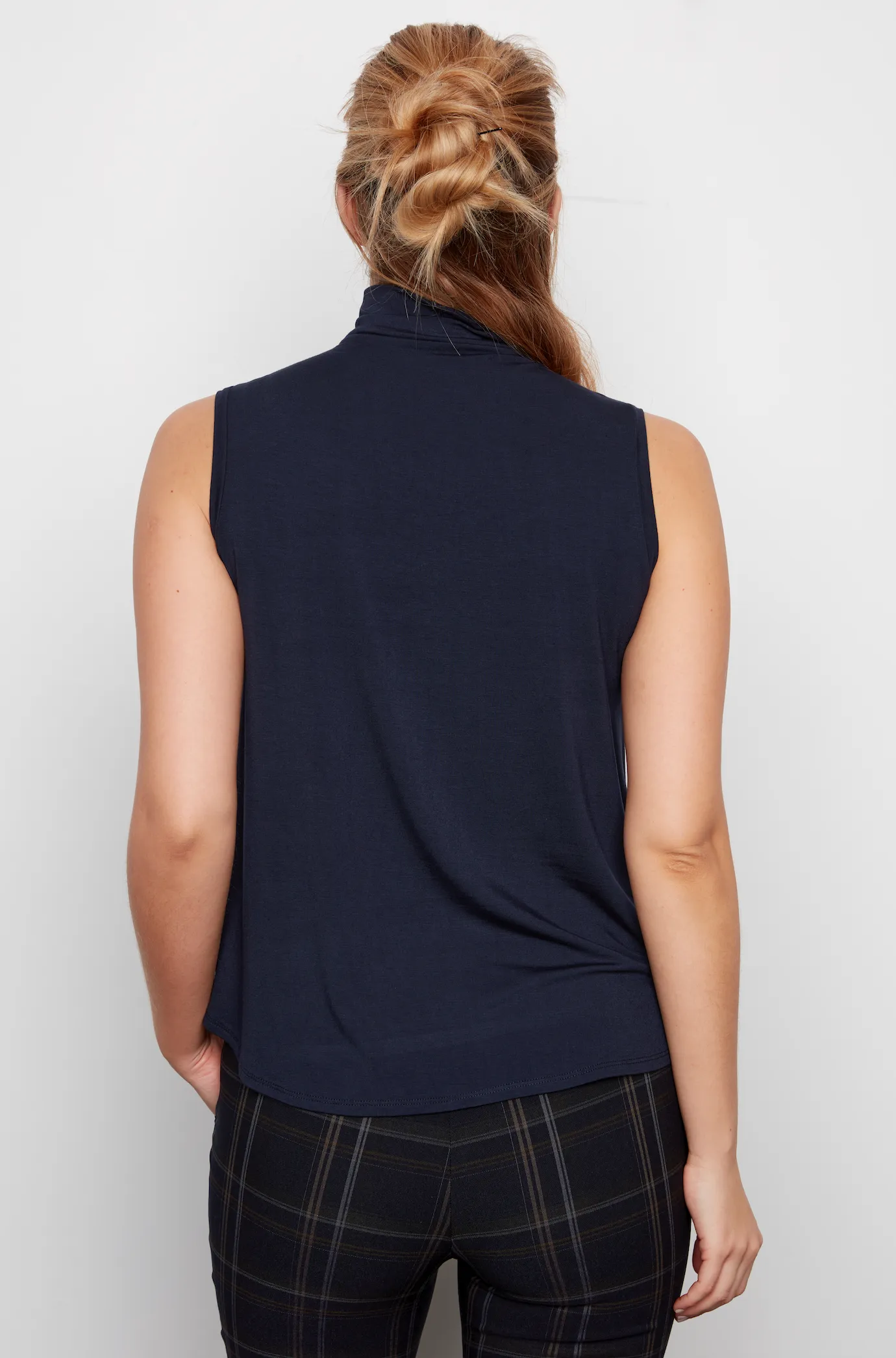 Kali Knit Sleeveless Turtle Neck