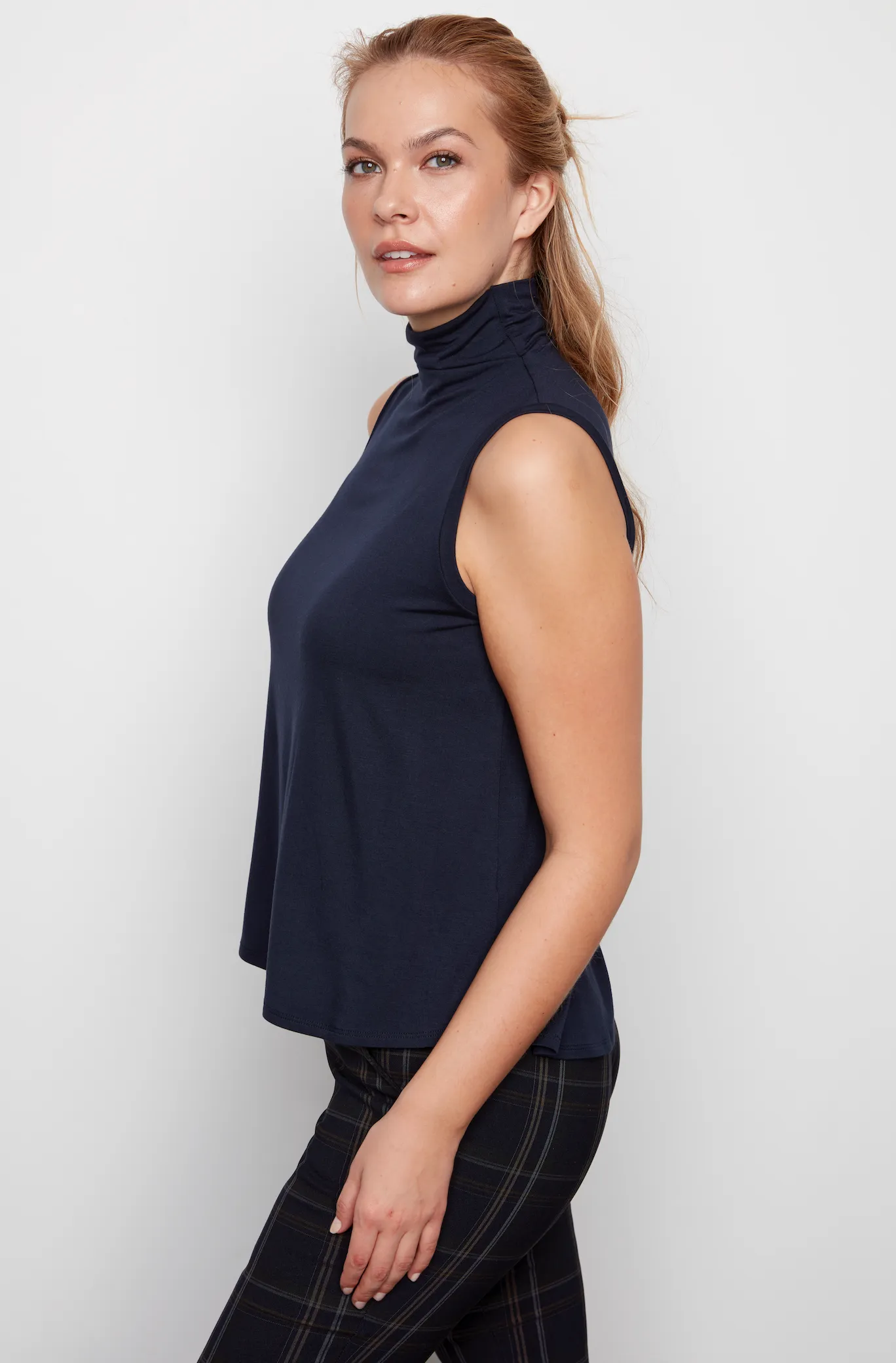 Kali Knit Sleeveless Turtle Neck